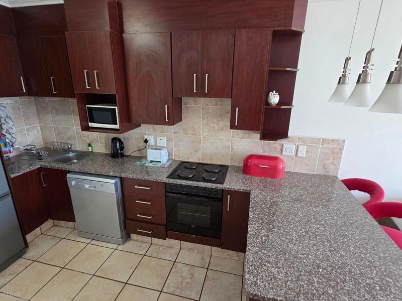 Lovely 2 bedroom apartment within walking distance of the Golden Mile, Margate - Photo 5