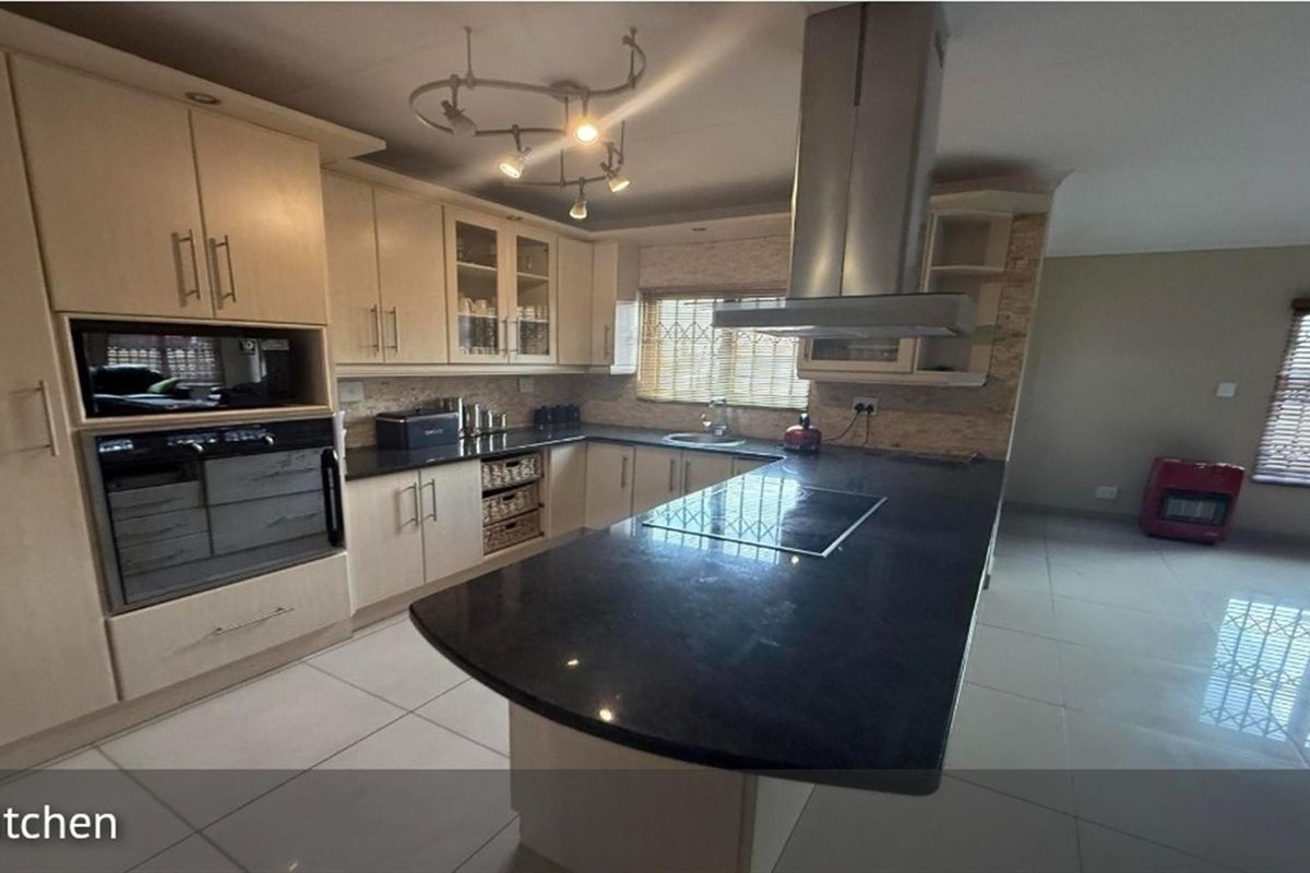 Neat 3-Bedroom Family Home with Double Garage in Secure Area Secunda - Photo 3