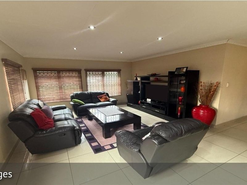 Neat 3-Bedroom Family Home with Double Garage in Secure Area Secunda - Photo 5