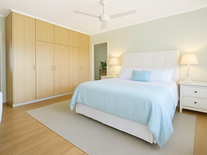 Penthouse Apartment For Sale in Harbour Island, Gordons Bay - Photo 10