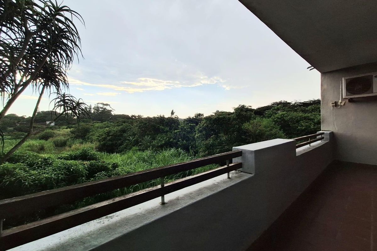 Spacious Corner 3 Bedroom Apartment | Sheffield Manor Estate - Photo 4