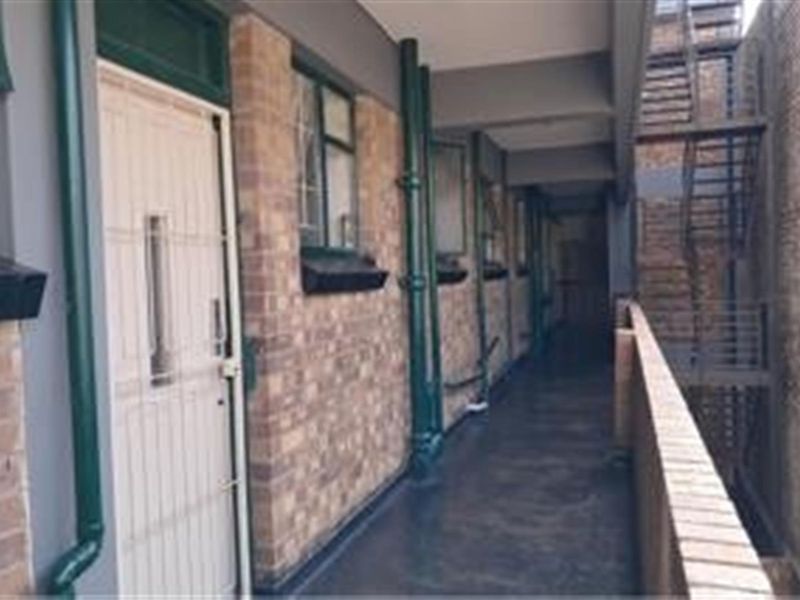 Commercial Property For Sale in Yeoville, Johannesburg - Photo 6