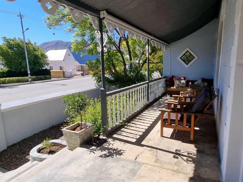 Timeless Victorian Elegance with Lush Gardens and Income-Generating Cottage - Photo 3