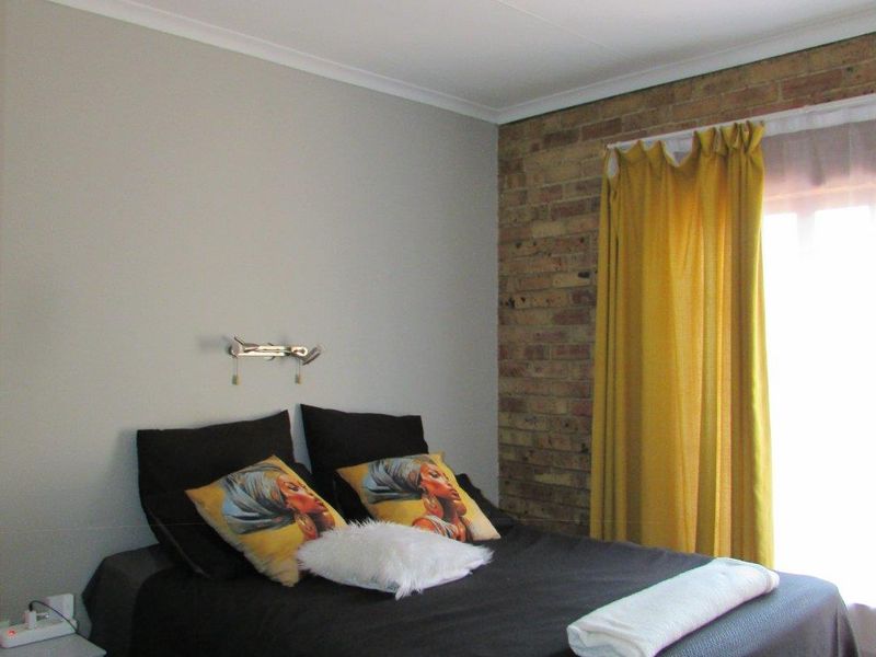 Townhouse For Sale in Bronkhorstspruit - Photo 7