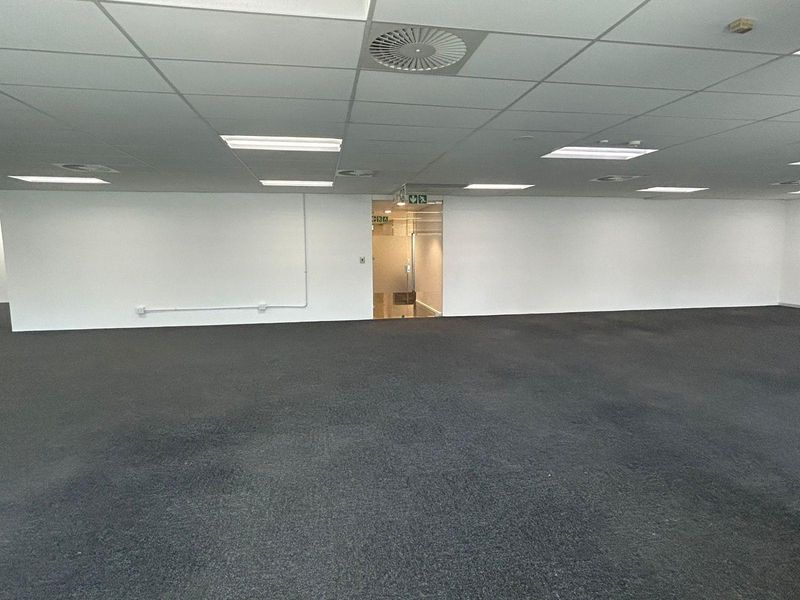 PREMIUM OFFICES TO LET ON THE FORESHORE - Photo 10