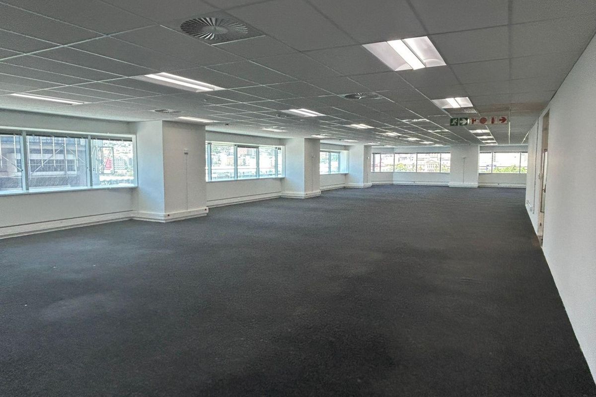 PREMIUM OFFICES TO LET ON THE FORESHORE - Photo 5