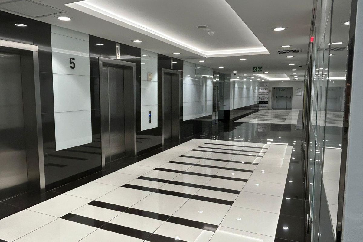 PREMIUM OFFICES TO LET ON THE FORESHORE - Photo 2