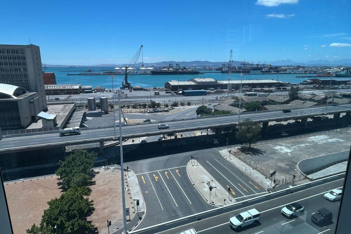 AAA-Grade Office To Rent in Convention Towers, Foreshore, Cape Town - Photo 4