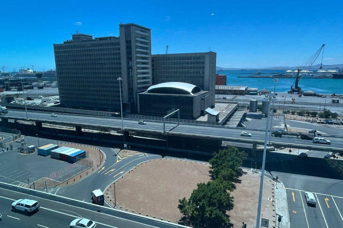 AAA-Grade Office To Rent in Convention Towers, Foreshore, Cape Town - Photo 5