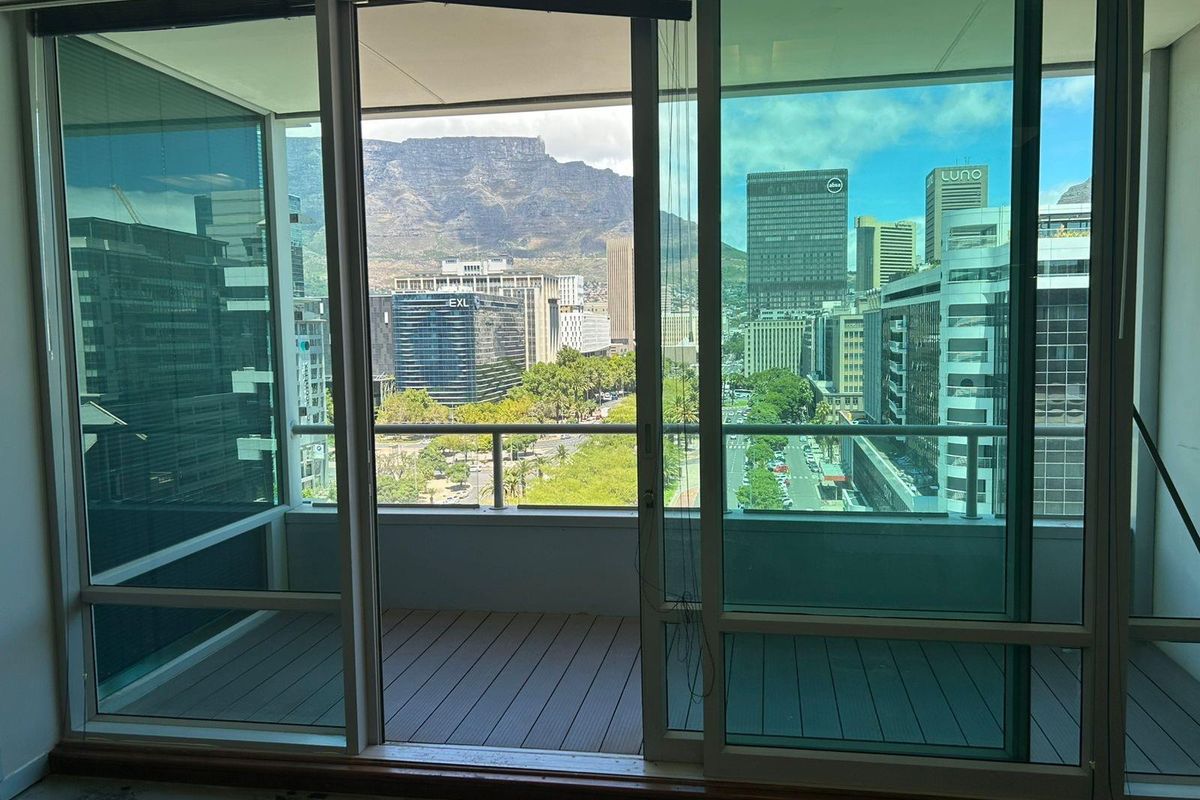 AAA-Grade Office To Rent in Convention Towers, Foreshore, Cape Town - Photo 2