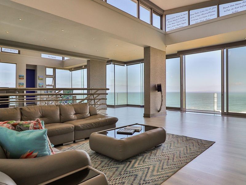 Privacy, Luxury and Effortless Coastal Living or Investment Opportunity! - Photo 2