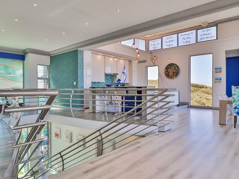 Privacy, Luxury and Effortless Coastal Living or Investment Opportunity! - Photo 4