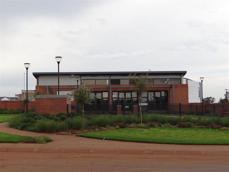 4 Bedroom House For Sale in Fountainbrook Estate, Midstream Estate, Centurion - Photo 5