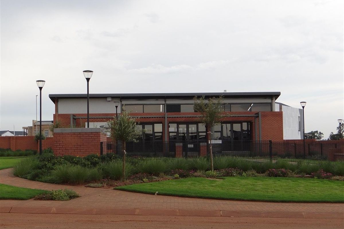 4 Bedroom House For Sale in Fountainbrook Estate, Midstream Estate, Centurion - Photo 5