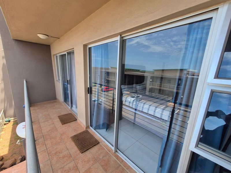 Lock up and go, Stunning Ocean views, Warner Beach, Amanzimtoti, KwaZulu Natal - Photo 6