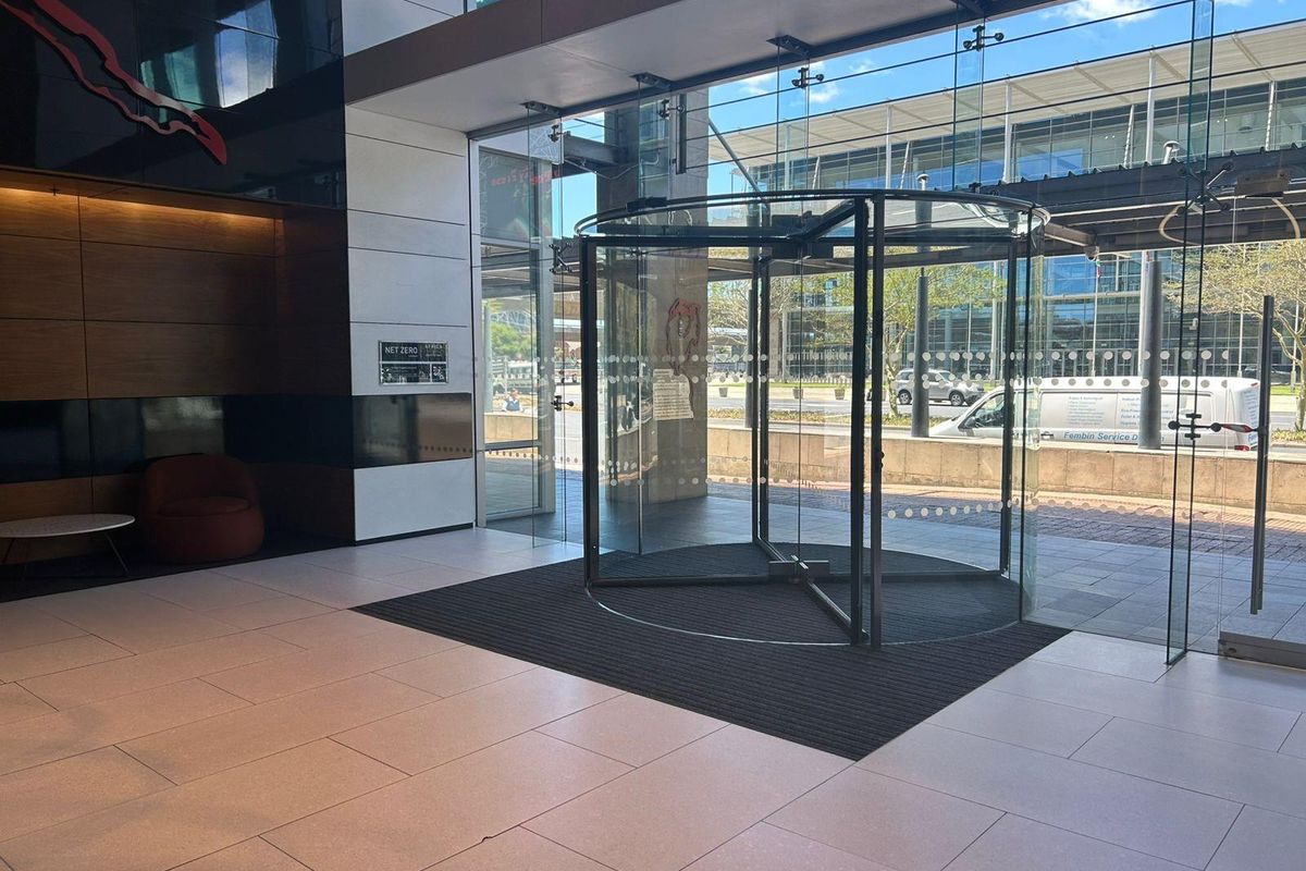 AAA-Grade Office To Rent in Convention Towers on the Foreshore, Cape Town - Photo 4
