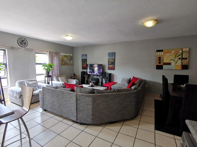 2 BED and 2 BATH Bargain Apartment Up for Grabs - Photo 7