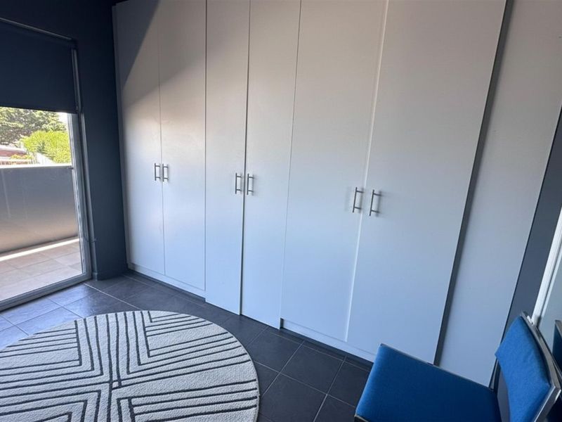 Stunning Modern Living: Two-Bedroom Gem in Yzerfontein - Photo 6