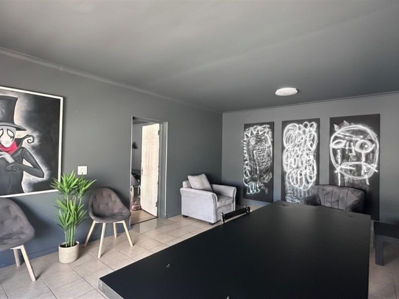 Stunning Modern Living: Two-Bedroom Gem in Yzerfontein - Photo 2