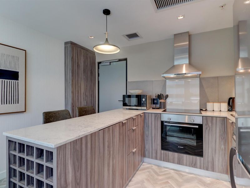 Unfurnished Apartment for Sale in Cape Town City Centre, Cape Town - Photo 3