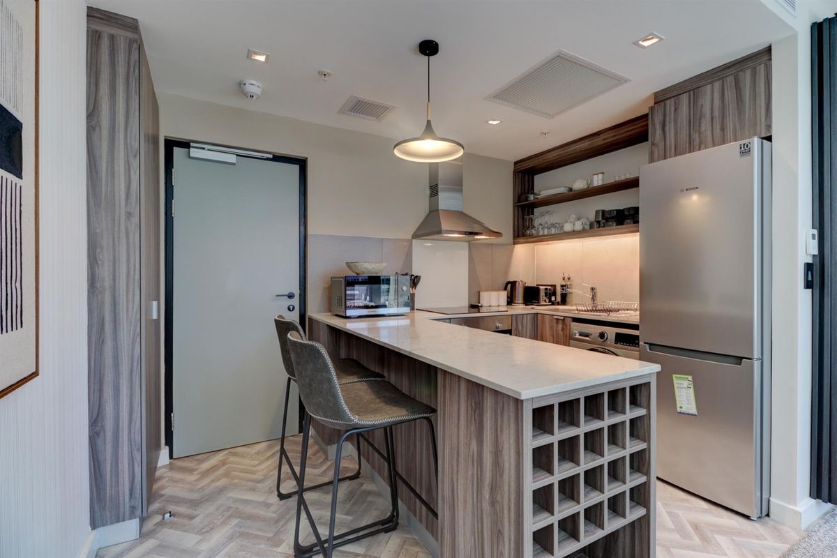 Unfurnished Apartment for Sale in Cape Town City Centre, Cape Town - Photo 2