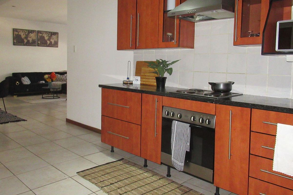 Two bedroom apartment in Marshalltown - Photo 3