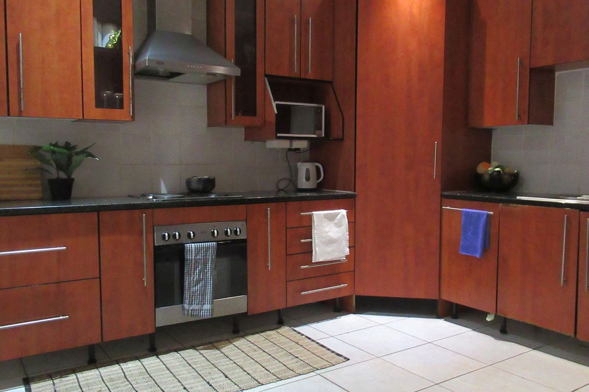 Two bedroom apartment in Marshalltown - Photo 2