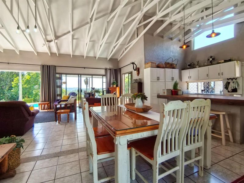 Sunrise Views, Comfort and Family Living in Prime Montrose - Photo 4