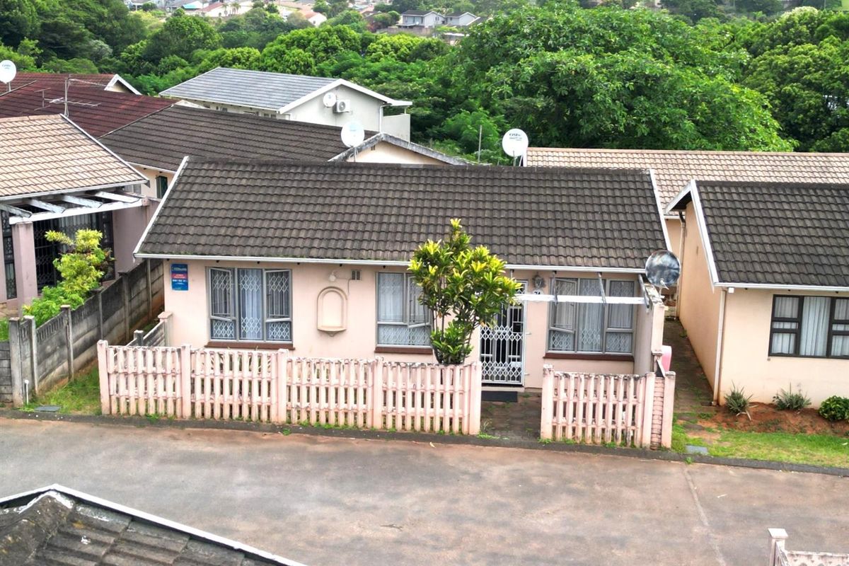 3 Bedroom House for Sale in Woodlands - Photo 2