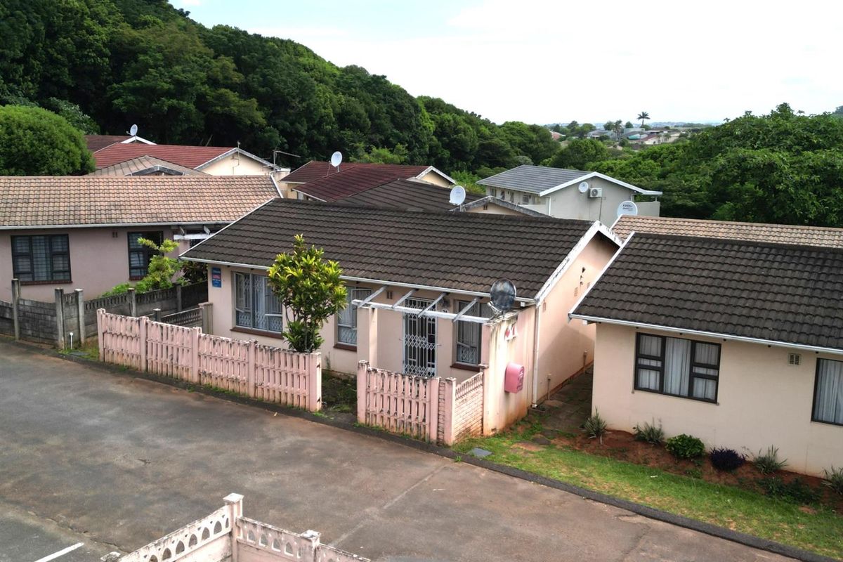 3 Bedroom House for Sale in Woodlands - Photo 3