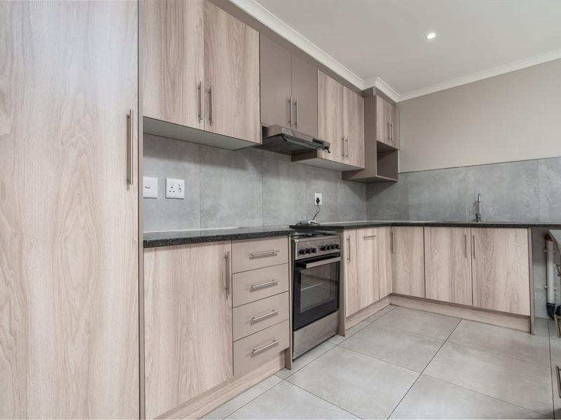 House For Sale in well sought after Development in Secunda - Photo 7