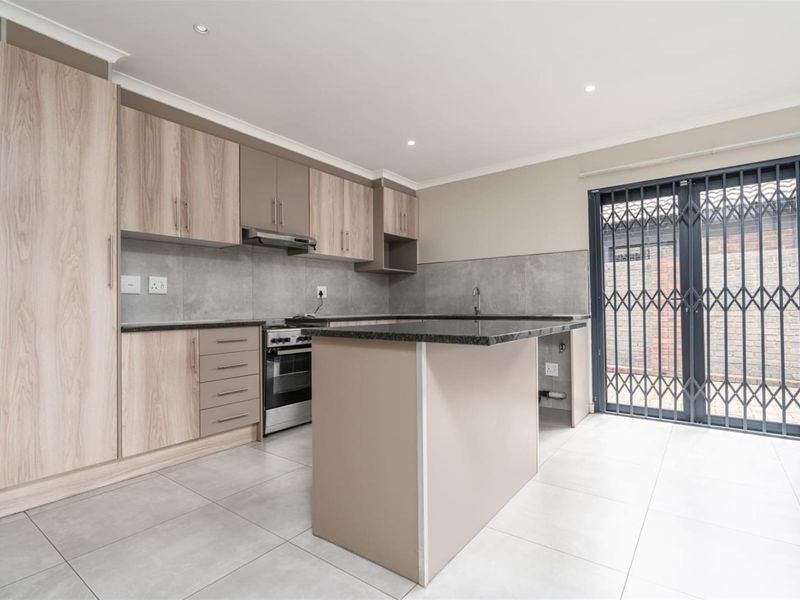 House For Sale in well sought after Development in Secunda - Photo 6