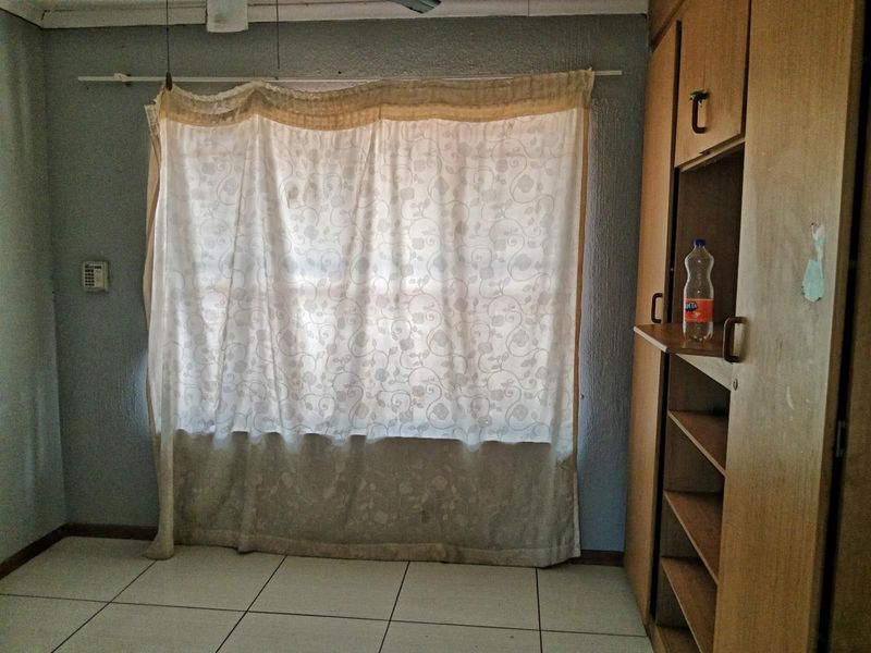 Classic and Spacious House To Rent in The Orchards, Akasia - Photo 8