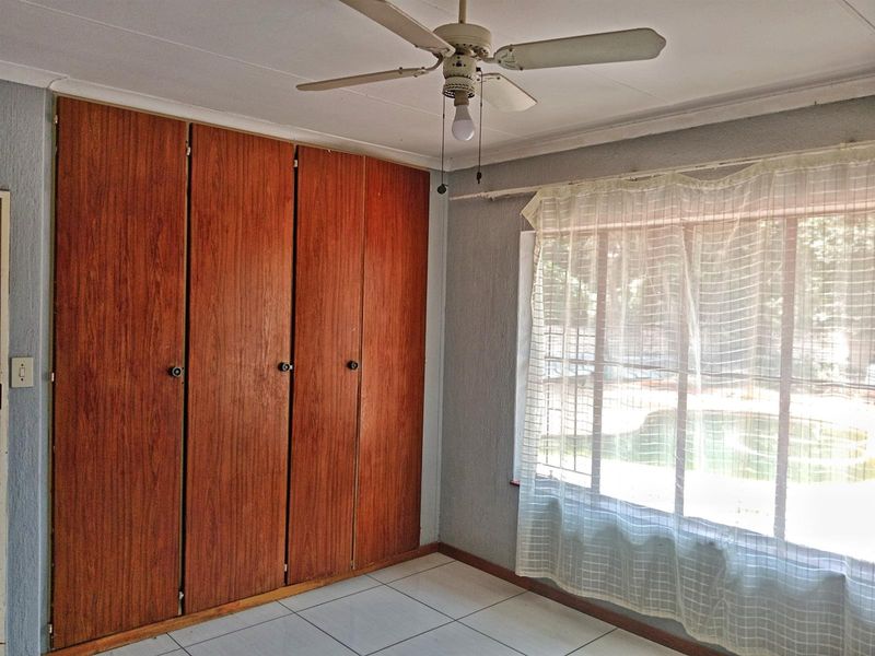 Classic and Spacious House To Rent in The Orchards, Akasia - Photo 5