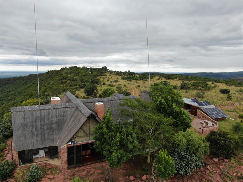 Rock-Built 3-Bedroom House with En-Suite Cottage - 1000 ha Private Nature Reserve, Bela Bela - Photo 3