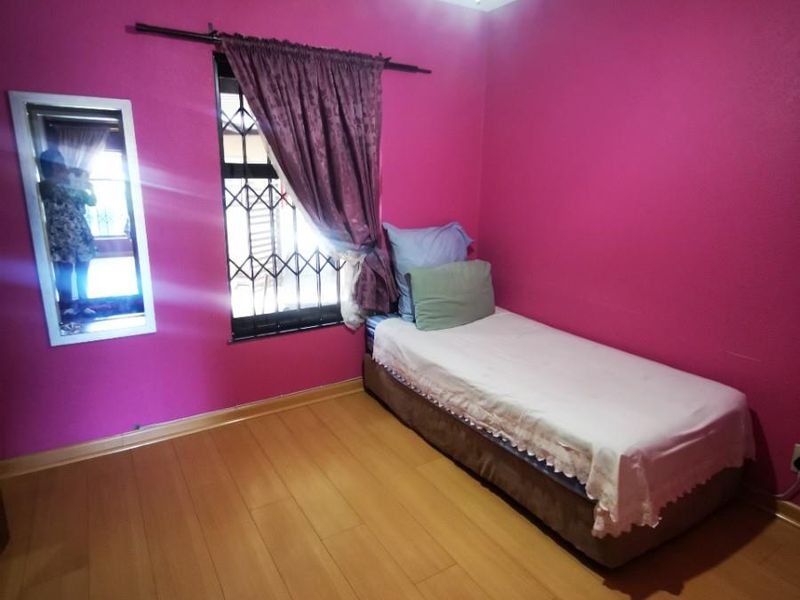 Beautiful well maintained property with a Flat for the extra incomes - Photo 7