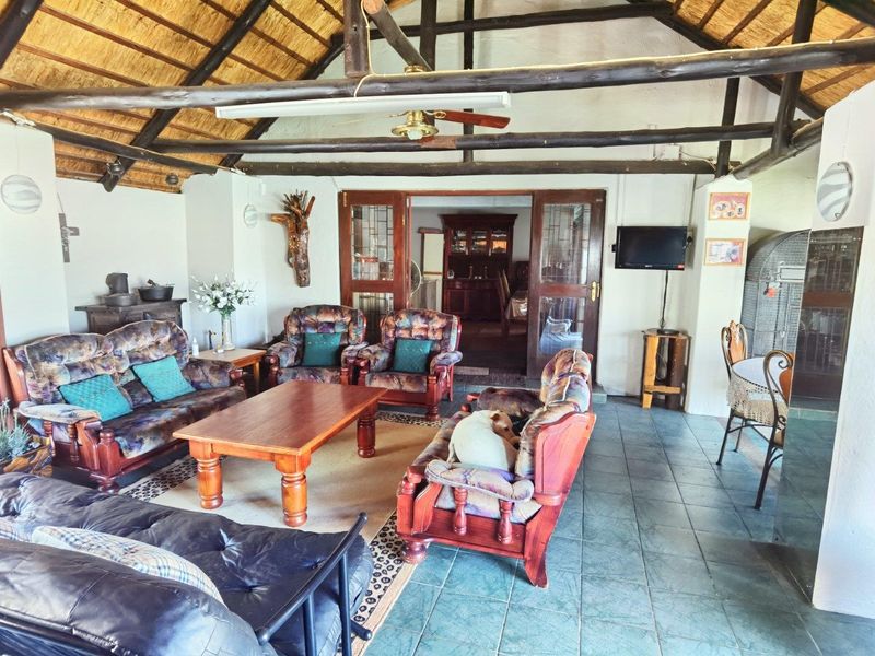 Townhouse For Sale in Bronkhorstbaai, Bronkhorstspruit - Photo 2