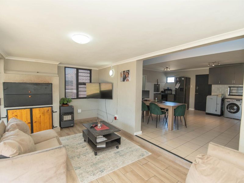 3 Bedroom Free-standing Home for UNDER R1MILLION! - Photo 7