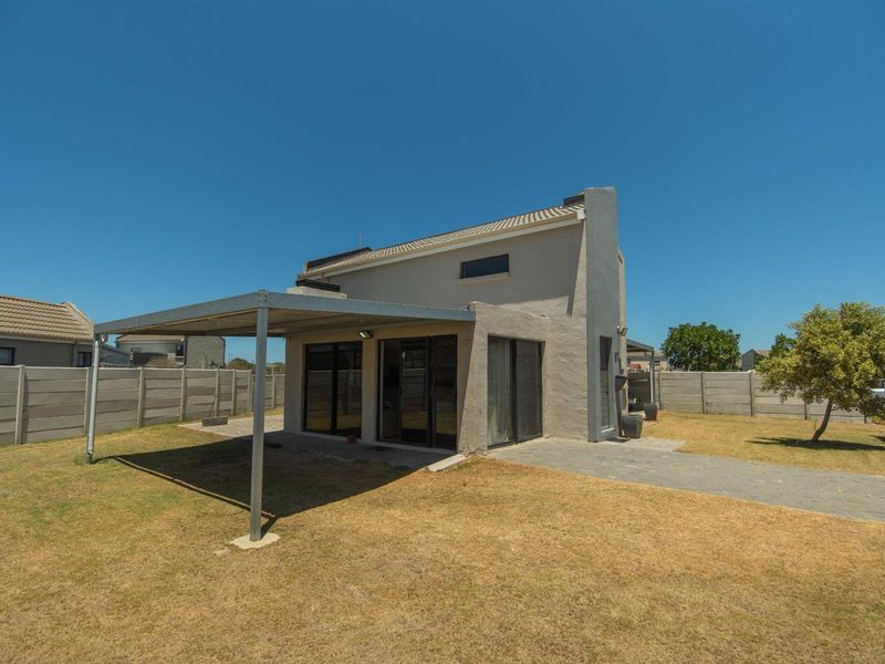 3 Bedroom Free-standing Home for UNDER R1MILLION! - Photo 2