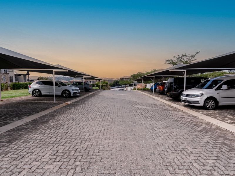 Modern 2 Bedroom, 2 Bathroom Apartment for Sale in Oakdene - Photo 3