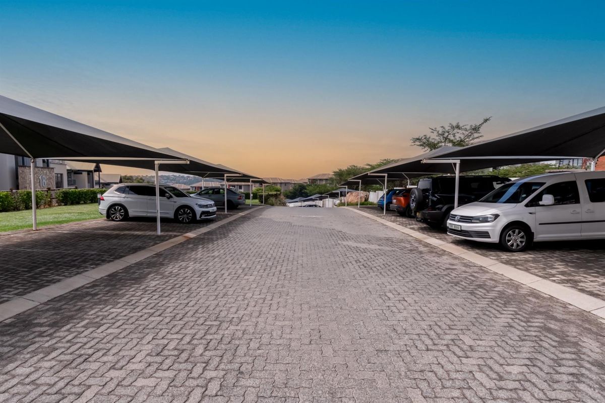 Modern 2 Bedroom, 2 Bathroom Apartment for Sale in Oakdene - Photo 3