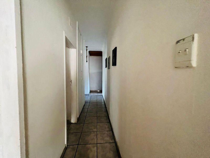 House For Sale in  Vanderbijlpark, CE 1, Vanderbijlpark CE - Photo 9