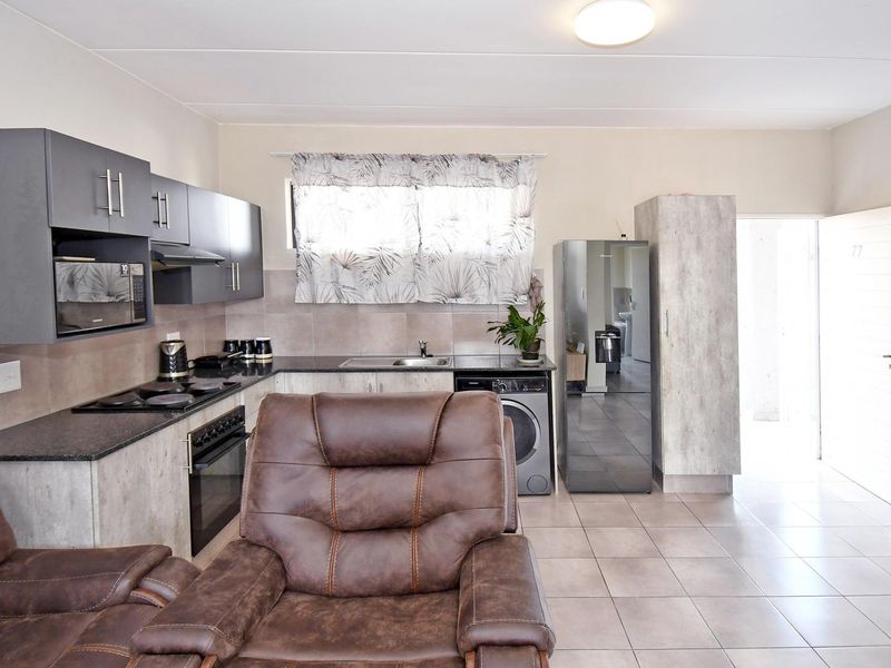 Apartment For Sale in Rynfield - Photo 9