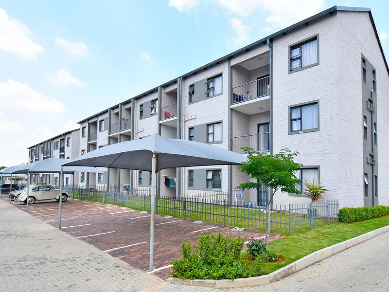 Apartment For Sale in Rynfield - Photo 5