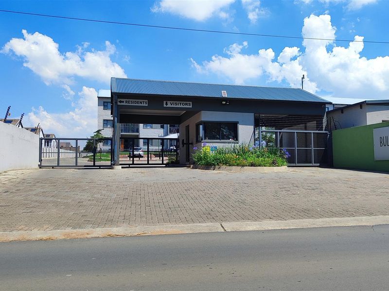 Apartment For Sale in Rynfield - Photo 2