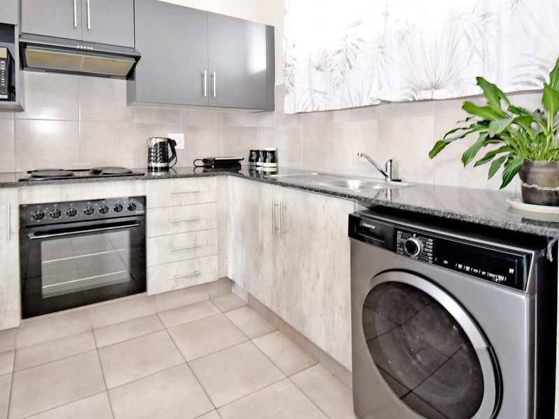 Apartment For Sale in Rynfield - Photo 6