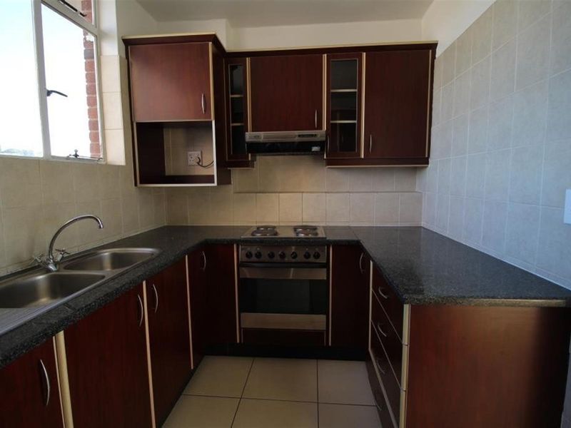 Apartment To Rent in Morningside, Durban, KwaZulu Natal - Photo 5