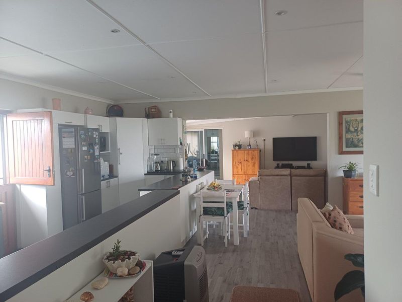 House For Sale in Stilbaai Wes, Stilbaai - Photo 8