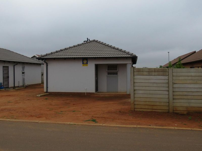 House For Sale in Crystal Park, Benoni - Photo 5