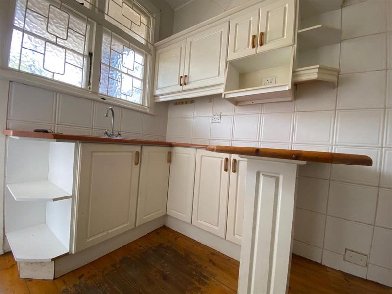 Apartment For Sale in Glenwood, Durban, KwaZulu Natal - Photo 6